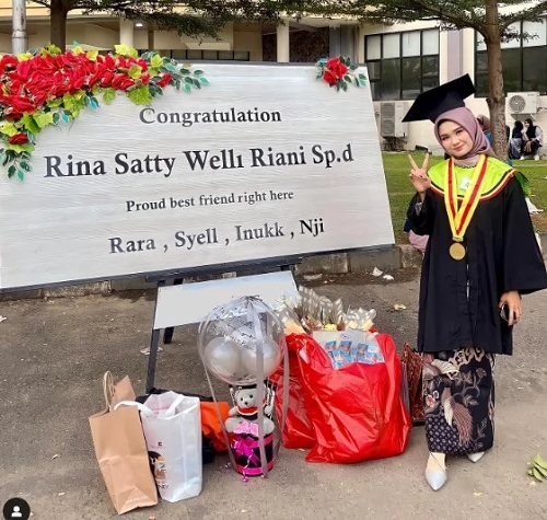 Bunga Papan Wisuda 3